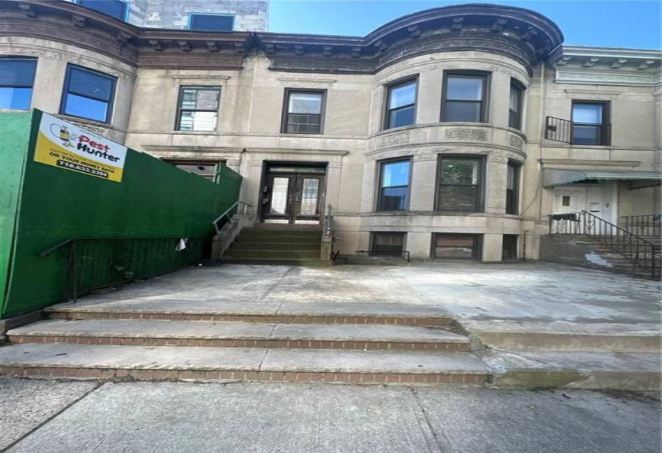 4811 Fort Hamilton Parkway, Brooklyn, New York 11219, 4 Bedrooms Bedrooms, ,Residential,For Sale,Fort Hamilton,482036