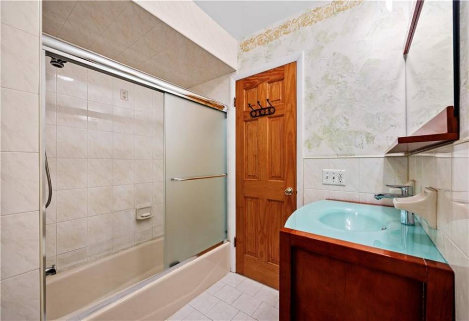 2235A 84th Street, Brooklyn, New York 11214, 3 Bedrooms Bedrooms, ,2 BathroomsBathrooms,Residential,For Sale,84th,487086