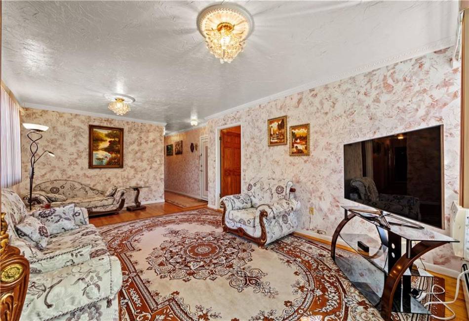 2235A 84th Street, Brooklyn, New York 11214, 3 Bedrooms Bedrooms, ,2 BathroomsBathrooms,Residential,For Sale,84th,487086