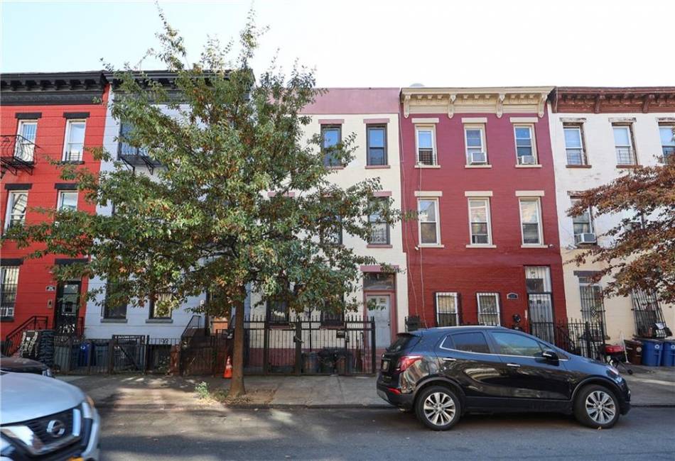 2358 Pacific Street, Brooklyn, New York 11233, 8 Bedrooms Bedrooms, ,3 BathroomsBathrooms,Residential,For Sale,Pacific,487108