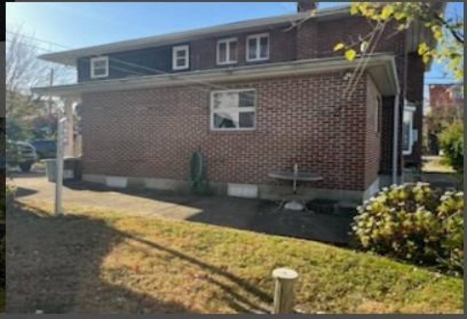 319 Clarke Avenue, Staten Island, New York 10306, 5 Bedrooms Bedrooms, ,3 BathroomsBathrooms,Residential,For Sale,Clarke,487116