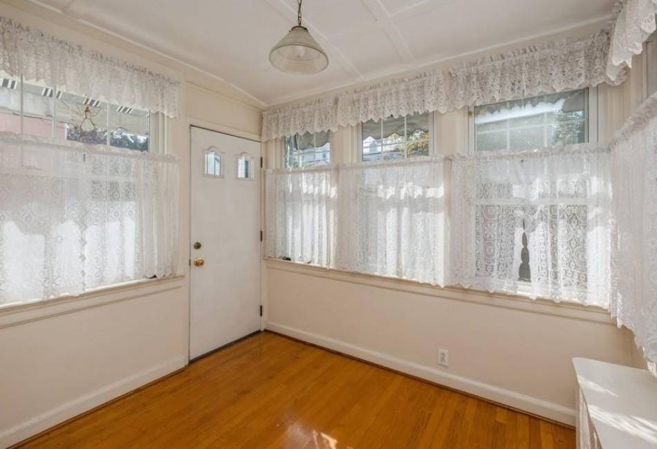 220 92nd Street, Brooklyn, New York 11209, 5 Bedrooms Bedrooms, ,1 BathroomBathrooms,Residential,For Sale,92nd,487118