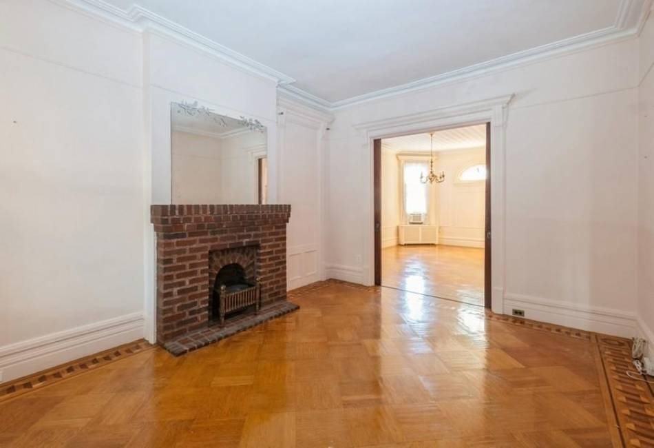 220 92nd Street, Brooklyn, New York 11209, 5 Bedrooms Bedrooms, ,1 BathroomBathrooms,Residential,For Sale,92nd,487118