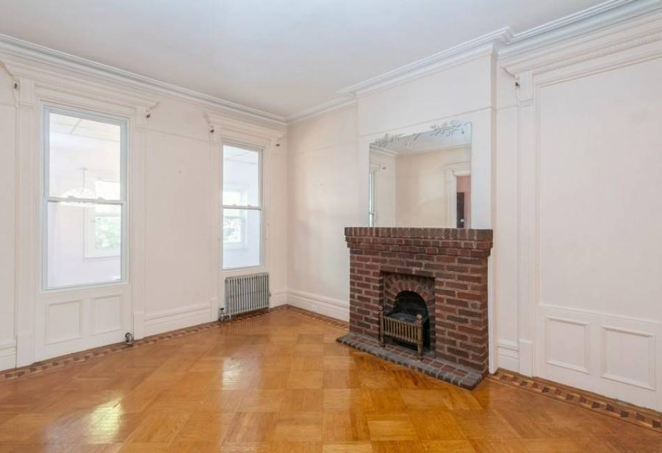 220 92nd Street, Brooklyn, New York 11209, 5 Bedrooms Bedrooms, ,1 BathroomBathrooms,Residential,For Sale,92nd,487118