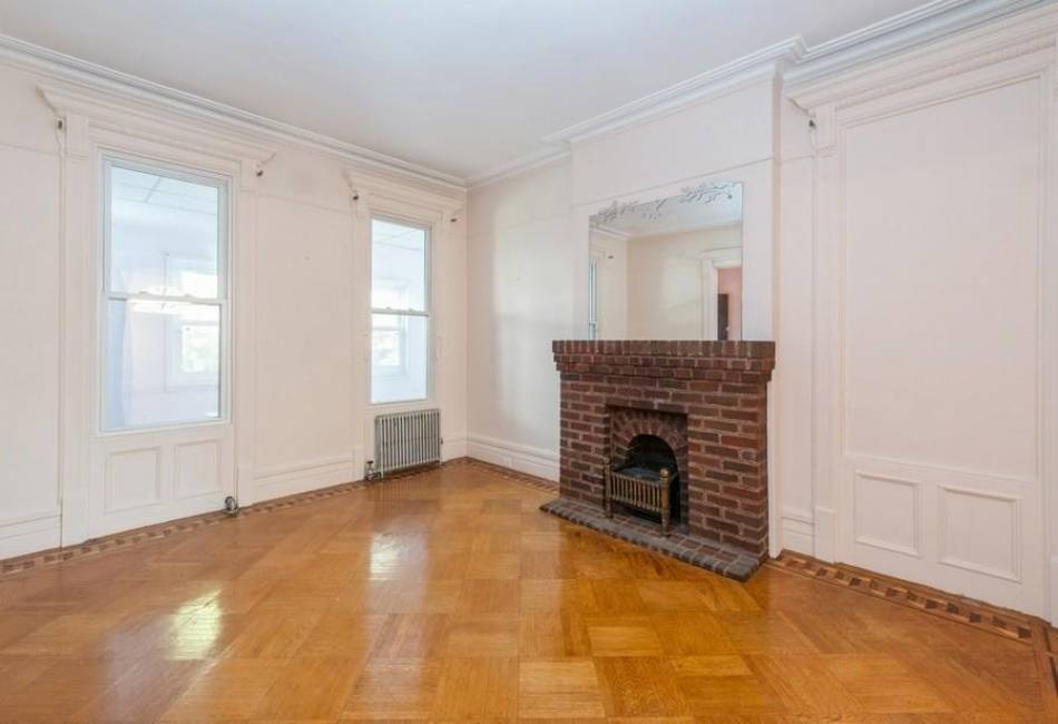 220 92nd Street, Brooklyn, New York 11209, 5 Bedrooms Bedrooms, ,1 BathroomBathrooms,Residential,For Sale,92nd,487118