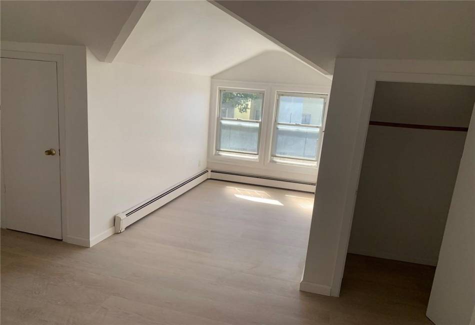 317 93rd Street, Brooklyn, New York 11209, 6 Bedrooms Bedrooms, ,4 BathroomsBathrooms,Residential,For Sale,93rd,487128