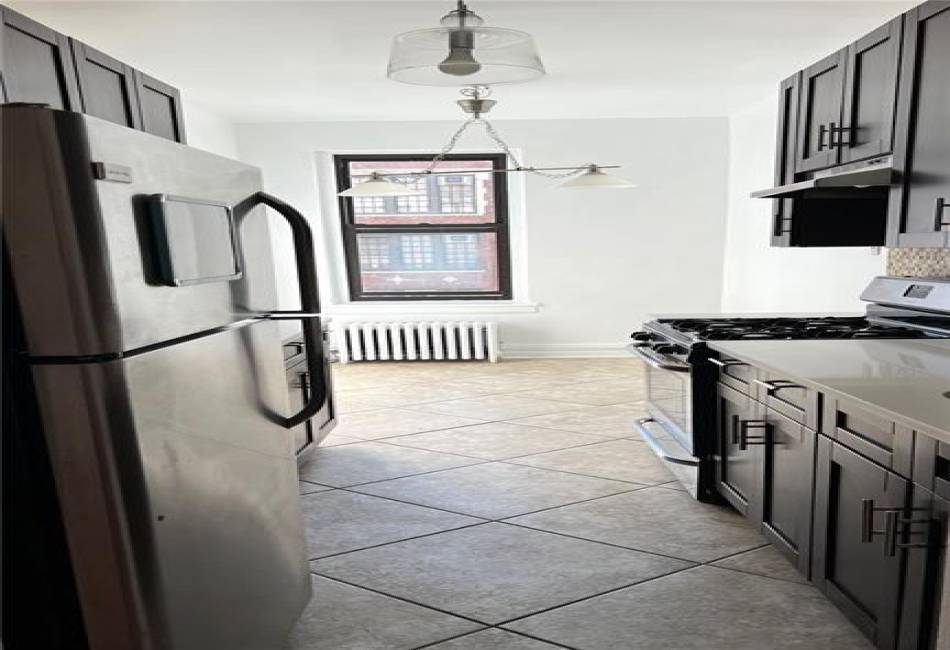 1543 1st Street, Brooklyn, New York 11204, 2 Bedrooms Bedrooms, ,1 BathroomBathrooms,Residential,For Sale,1st,487137