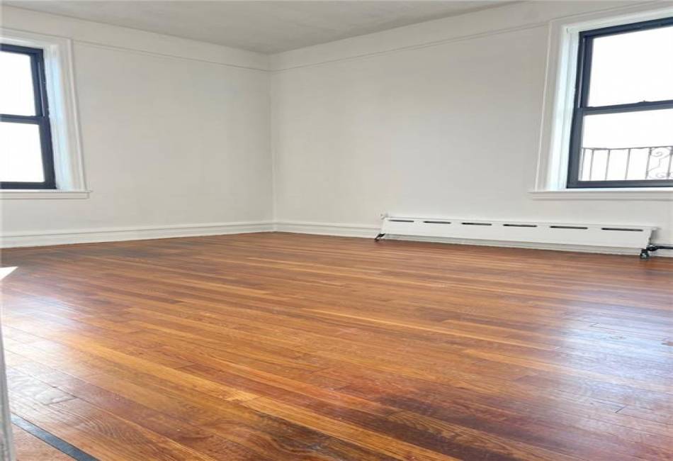 1543 1st Street, Brooklyn, New York 11204, 2 Bedrooms Bedrooms, ,1 BathroomBathrooms,Residential,For Sale,1st,487137