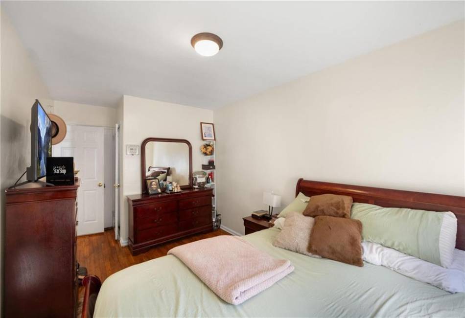 1116 102nd Street, Brooklyn, New York 11236, 4 Bedrooms Bedrooms, ,Residential,For Sale,102nd,487143