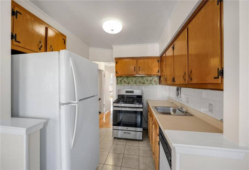 1116 102nd Street, Brooklyn, New York 11236, 4 Bedrooms Bedrooms, ,Residential,For Sale,102nd,487143