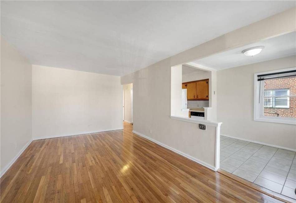 1116 102nd Street, Brooklyn, New York 11236, 4 Bedrooms Bedrooms, ,Residential,For Sale,102nd,487143