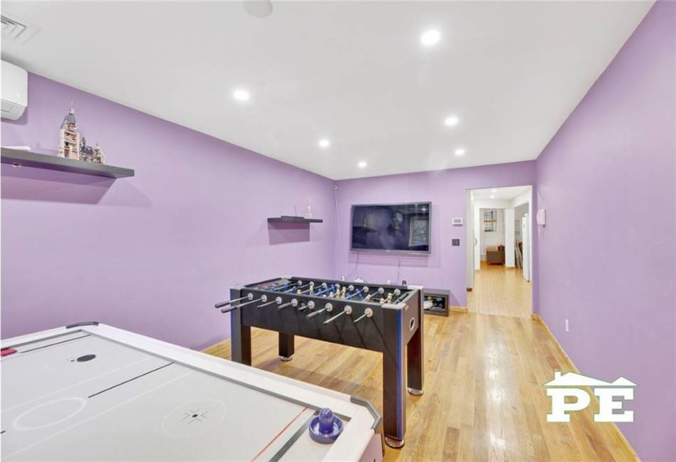 2642 7th Street, Brooklyn, New York 11235, 5 Bedrooms Bedrooms, ,4 BathroomsBathrooms,Residential,For Sale,7th,477215