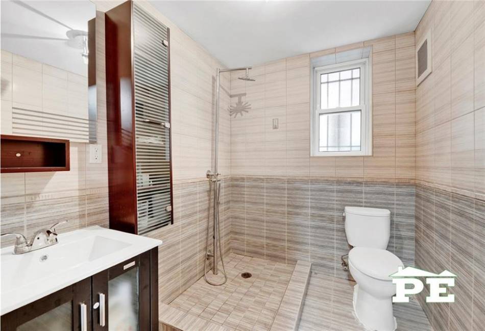 2642 7th Street, Brooklyn, New York 11235, 5 Bedrooms Bedrooms, ,4 BathroomsBathrooms,Residential,For Sale,7th,477215