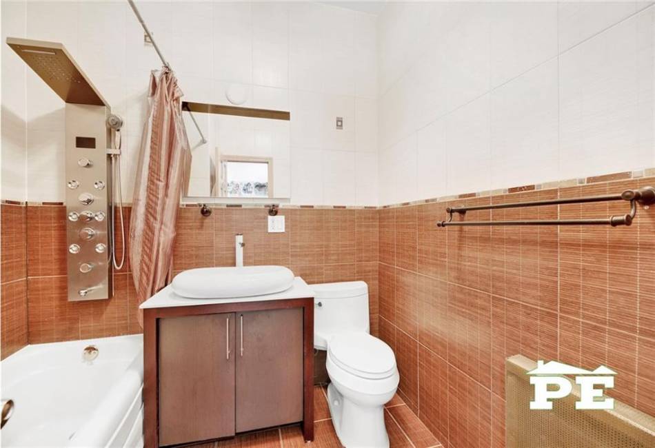 2642 7th Street, Brooklyn, New York 11235, 5 Bedrooms Bedrooms, ,4 BathroomsBathrooms,Residential,For Sale,7th,477215