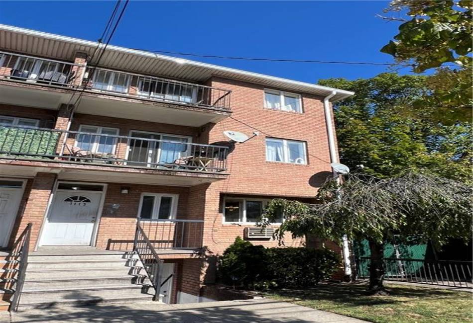 1113 93rd Street, Brooklyn, New York 11236, 3 Bedrooms Bedrooms, ,1 BathroomBathrooms,Residential,For Sale,93rd,486963