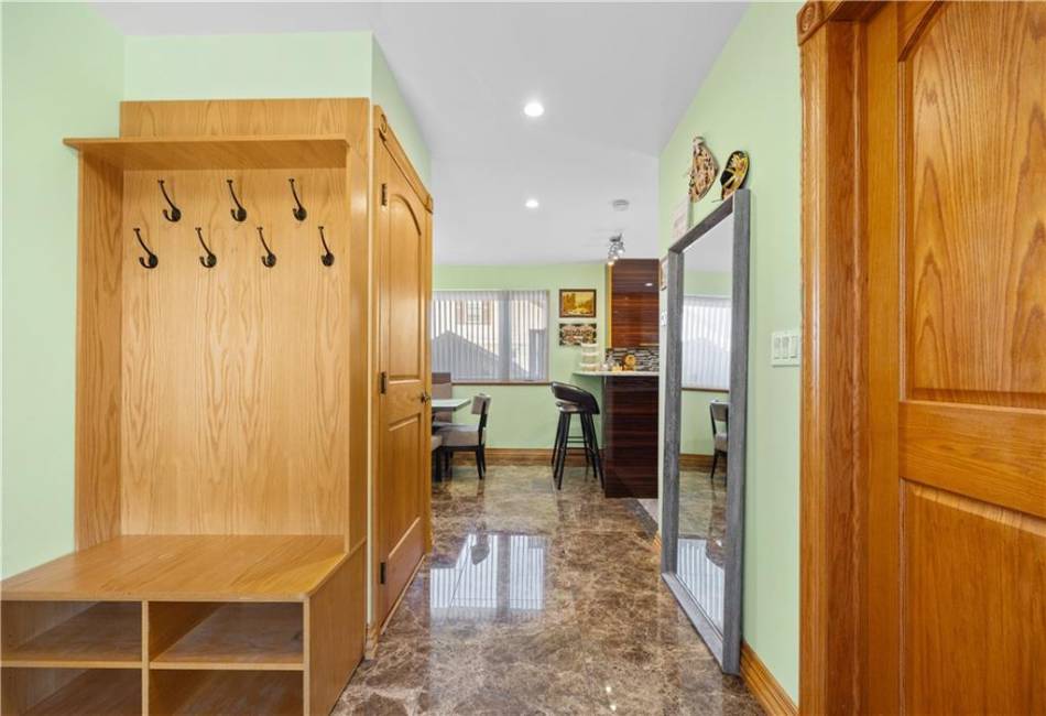 40 Dictum Court, Brooklyn, New York 11229, 3 Bedrooms Bedrooms, ,2 BathroomsBathrooms,Residential,For Sale,Dictum,487087