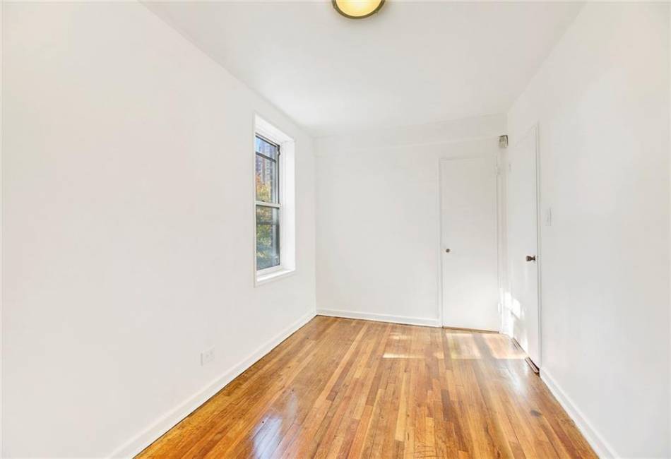 3510 Avenue H, Brooklyn, New York 11210, 2 Bedrooms Bedrooms, ,1 BathroomBathrooms,Residential,For Sale,Avenue H,487168