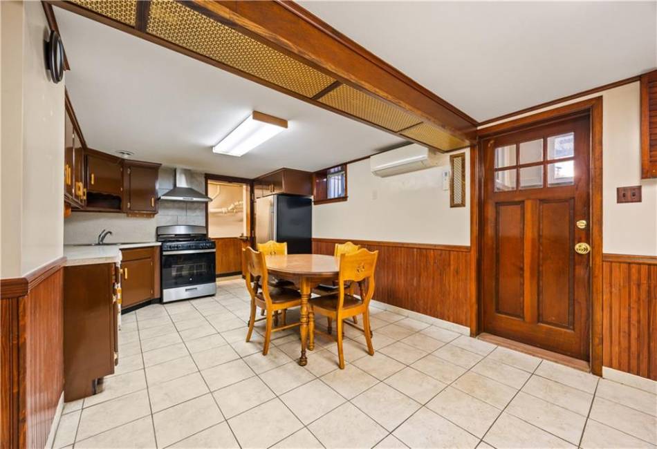 130 Bay 14th Street, Brooklyn, New York 11214, 6 Bedrooms Bedrooms, ,4 BathroomsBathrooms,Residential,For Sale,Bay 14th,487169