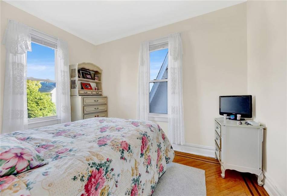 145 99th Street, Brooklyn, New York 11209, 4 Bedrooms Bedrooms, ,2 BathroomsBathrooms,Residential,For Sale,99th,487002