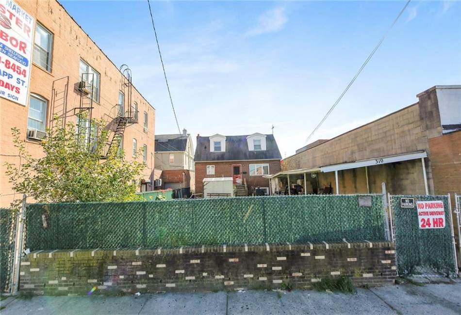 310 Avenue X, Brooklyn, New York 11223, 3 Bedrooms Bedrooms, ,2 BathroomsBathrooms,Residential,For Sale,Avenue X,487117