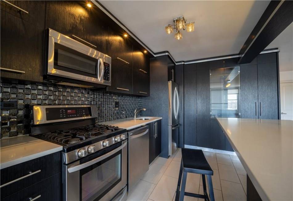 1625 Emmons Avenue, Brooklyn, New York 11235, 1 Bedroom Bedrooms, ,1 BathroomBathrooms,Residential,For Sale,Emmons,487171