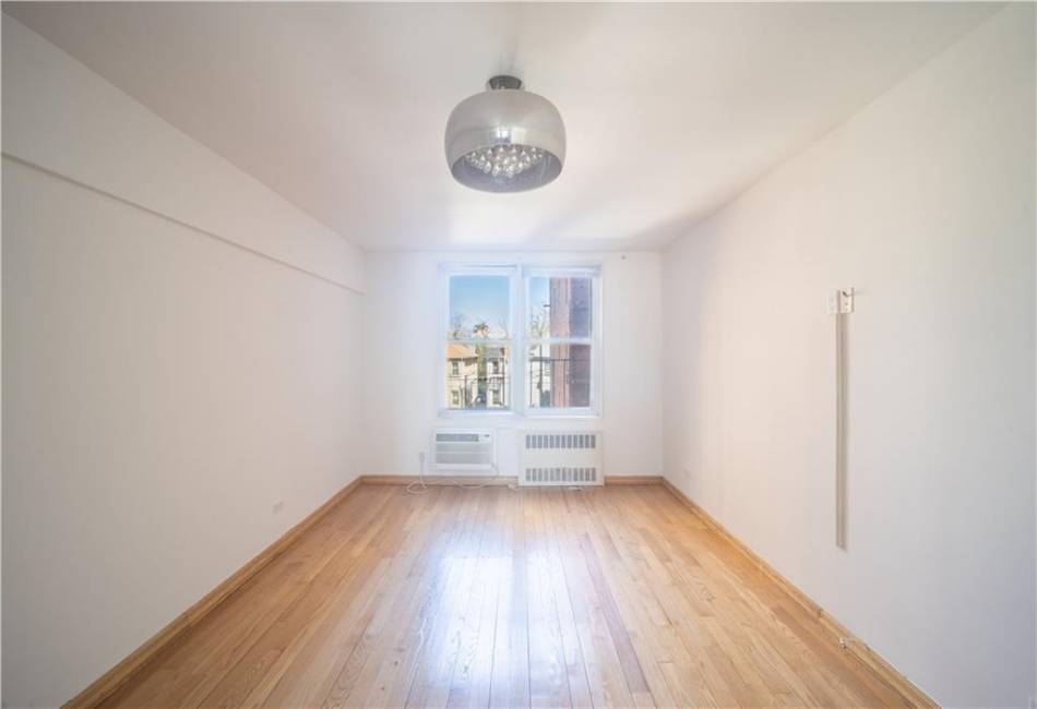 1625 Emmons Avenue, Brooklyn, New York 11235, 1 Bedroom Bedrooms, ,1 BathroomBathrooms,Residential,For Sale,Emmons,487171