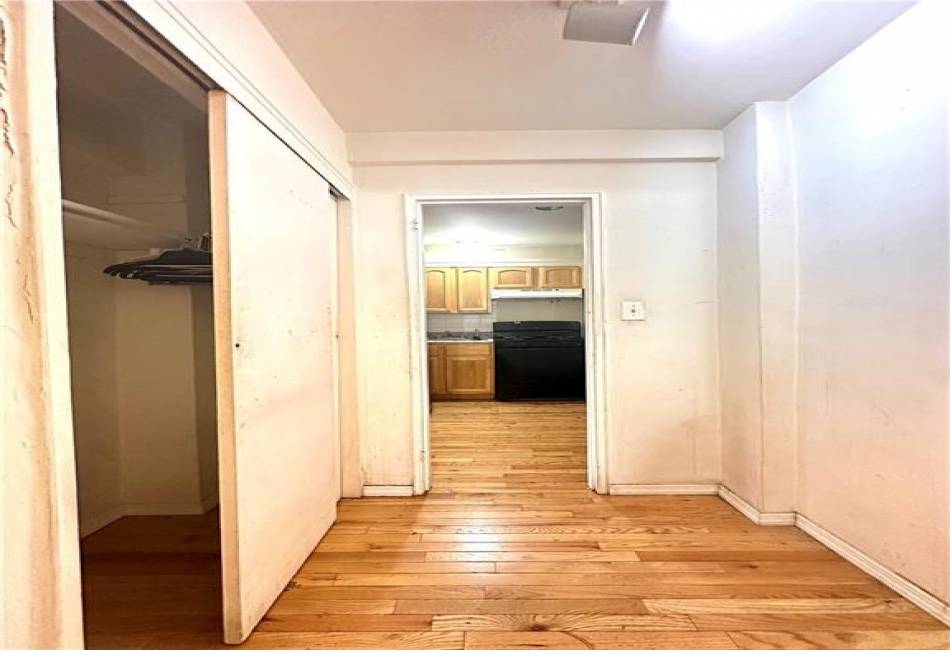 2330 Voorhies Avenue, Brooklyn, New York 11235, ,1 BathroomBathrooms,Residential,For Sale,Voorhies,487188