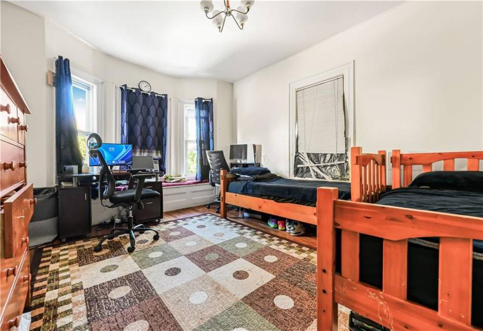 682 Argyle Road, Brooklyn, New York 11230, 8 Bedrooms Bedrooms, ,4 BathroomsBathrooms,Residential,For Sale,Argyle,487189