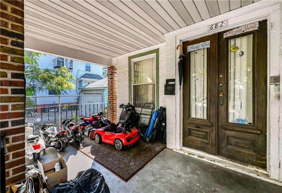 682 Argyle Road, Brooklyn, New York 11230, 8 Bedrooms Bedrooms, ,4 BathroomsBathrooms,Residential,For Sale,Argyle,487189