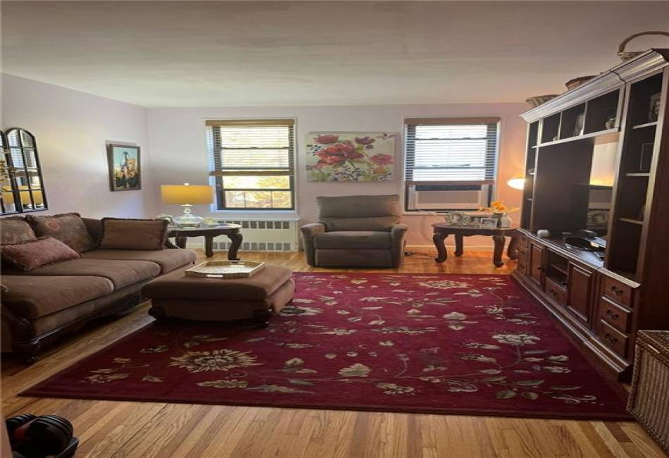 2229 Knapp Street, Brooklyn, New York 11229, 2 Bedrooms Bedrooms, ,1 BathroomBathrooms,Residential,For Sale,Knapp,487208