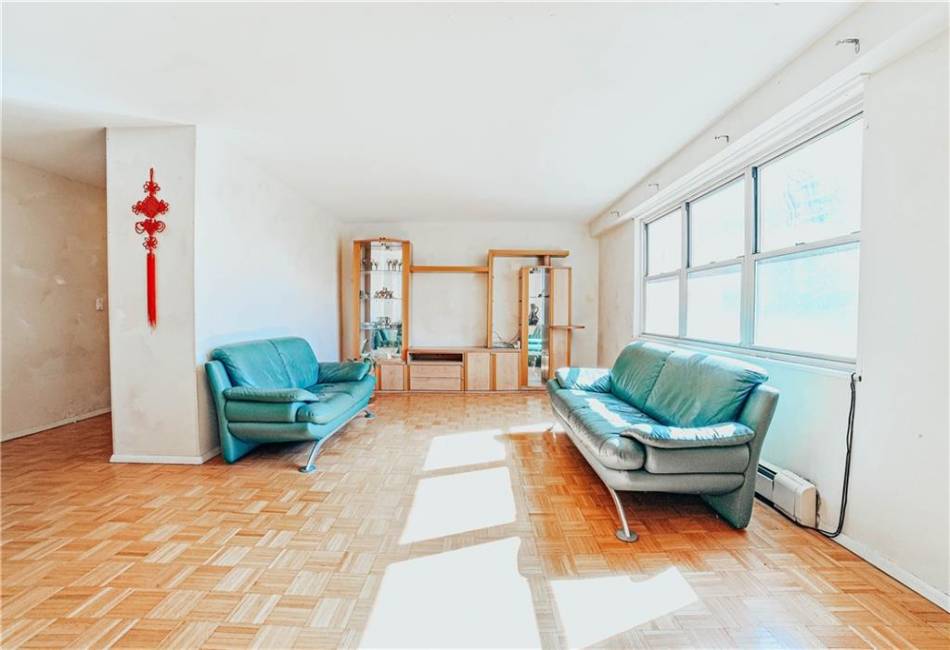 2483 West 16th Street, Brooklyn, New York 11214, 3 Bedrooms Bedrooms, ,2 BathroomsBathrooms,Residential,For Sale,West 16th,487212