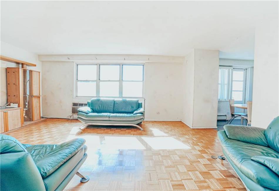 2483 West 16th Street, Brooklyn, New York 11214, 3 Bedrooms Bedrooms, ,2 BathroomsBathrooms,Residential,For Sale,West 16th,487212