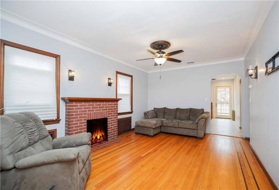 201 Bryant Avenue, Staten Island, New York 10306, 2 Bedrooms Bedrooms, ,1 BathroomBathrooms,Residential,For Sale,Bryant,487223