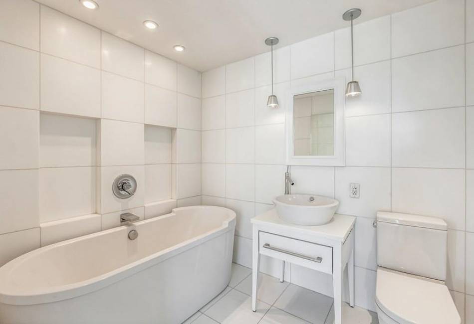 340 23rd Street, New York, New York 10010, 2 Bedrooms Bedrooms, ,2 BathroomsBathrooms,Residential,For Sale,23rd,487226