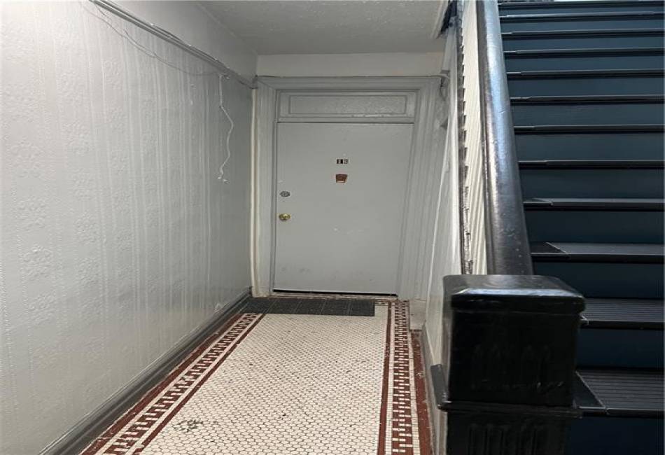 371 95th Street, Brooklyn, New York 11212, 11 Bedrooms Bedrooms, ,4 BathroomsBathrooms,Residential,For Sale,95th,487093