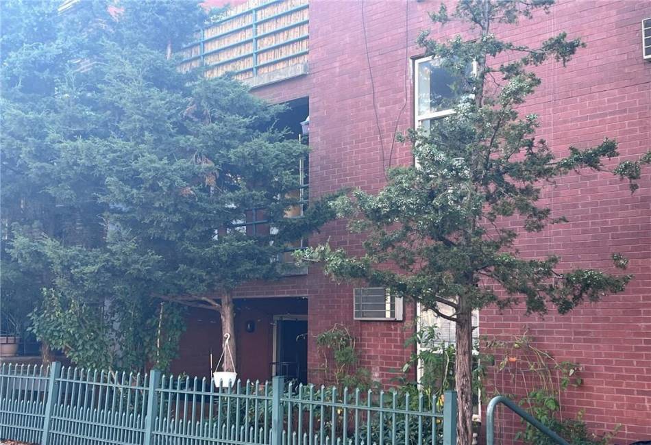 6902 Narrows Avenue, Brooklyn, New York 11209, 2 Bedrooms Bedrooms, ,2 BathroomsBathrooms,Residential,For Sale,Narrows,487252