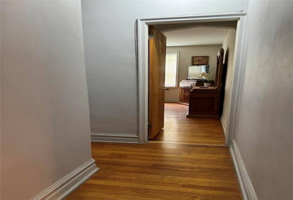 100 Avenue P, Brooklyn, New York 11204, 2 Bedrooms Bedrooms, ,1 BathroomBathrooms,Residential,For Sale,Avenue P,485053