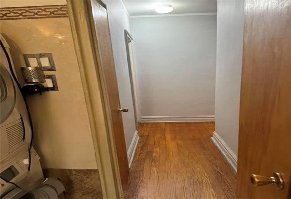 100 Avenue P, Brooklyn, New York 11204, 2 Bedrooms Bedrooms, ,1 BathroomBathrooms,Residential,For Sale,Avenue P,485053