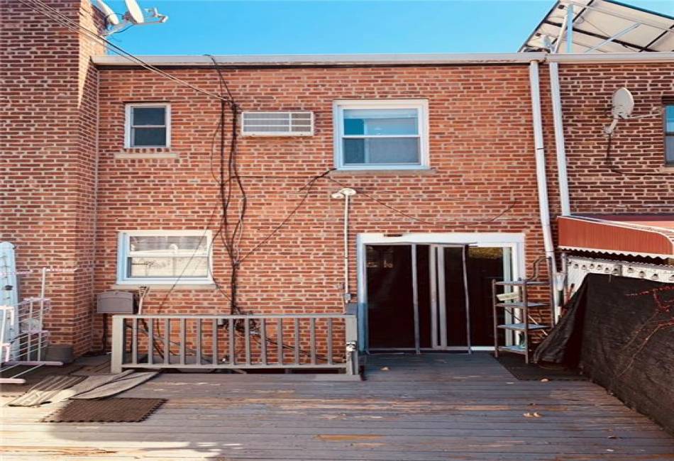 8860 16th Avenue, Brooklyn, New York 11214, 3 Bedrooms Bedrooms, ,2 BathroomsBathrooms,Residential,For Sale,16th,487264