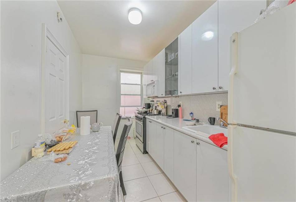 2975 Ocean Parkway, Brooklyn, New York 11235, 10 Bedrooms Bedrooms, ,3 BathroomsBathrooms,Residential,For Sale,Ocean,487114