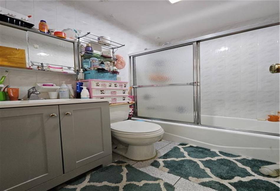 1641 82nd Street, Brooklyn, New York 11204, ,3 BathroomsBathrooms,Residential,For Sale,82nd,487269