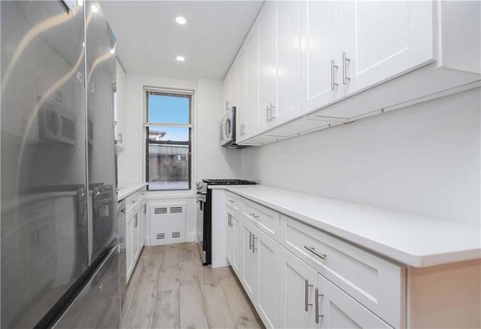 3101 Ocean Parkway, Brooklyn, New York 11235, 1 Bedroom Bedrooms, ,1 BathroomBathrooms,Residential,For Sale,Ocean,487285