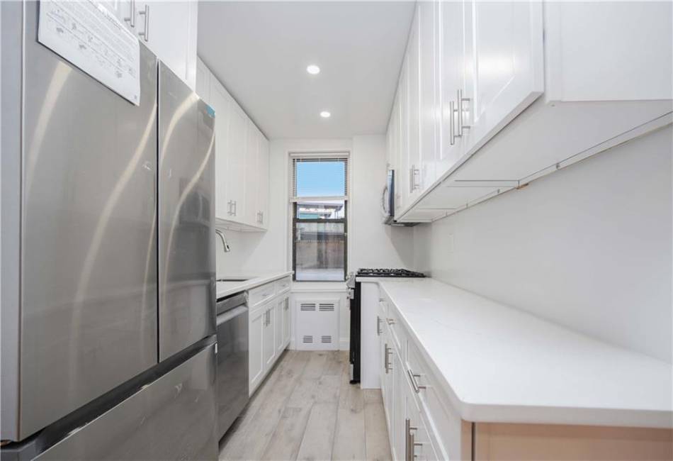 3101 Ocean Parkway, Brooklyn, New York 11235, 1 Bedroom Bedrooms, ,1 BathroomBathrooms,Residential,For Sale,Ocean,487285