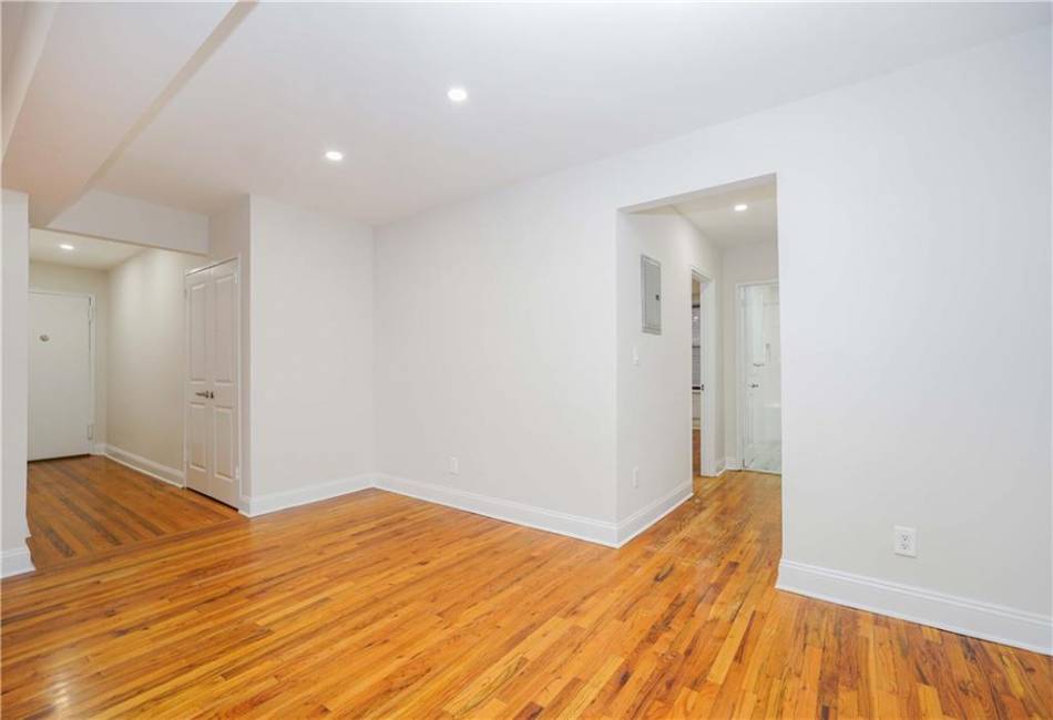 3101 Ocean Parkway, Brooklyn, New York 11235, 1 Bedroom Bedrooms, ,1 BathroomBathrooms,Residential,For Sale,Ocean,487285