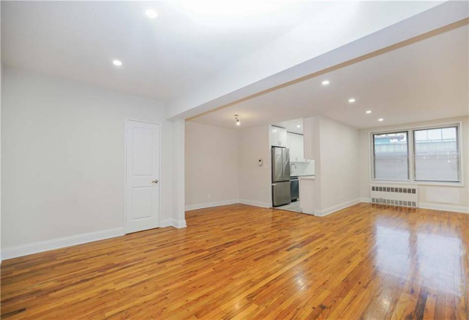 3101 Ocean Parkway, Brooklyn, New York 11235, 1 Bedroom Bedrooms, ,1 BathroomBathrooms,Residential,For Sale,Ocean,487285