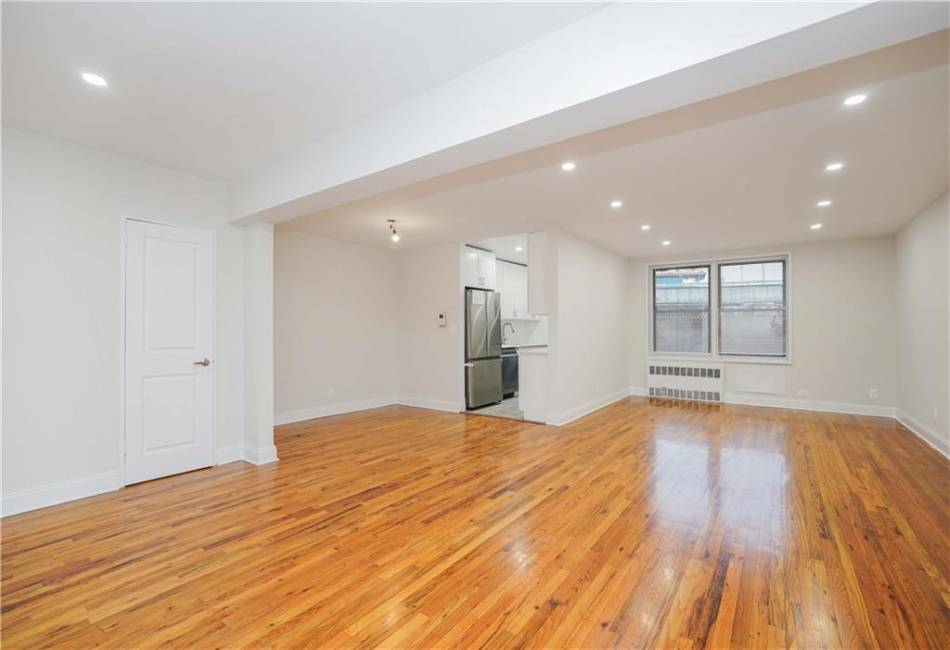 3101 Ocean Parkway, Brooklyn, New York 11235, 1 Bedroom Bedrooms, ,1 BathroomBathrooms,Residential,For Sale,Ocean,487285