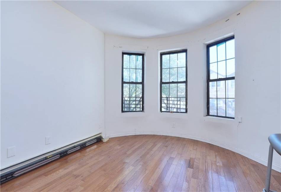 587 Van Siclen Avenue, Brooklyn, New York 11207, 5 Bedrooms Bedrooms, ,4 BathroomsBathrooms,Residential,For Sale,Van Siclen,477542