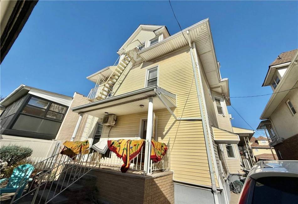 1366 74th Street, Brooklyn, New York 11228, 5 Bedrooms Bedrooms, ,4 BathroomsBathrooms,Residential,For Sale,74th,487263