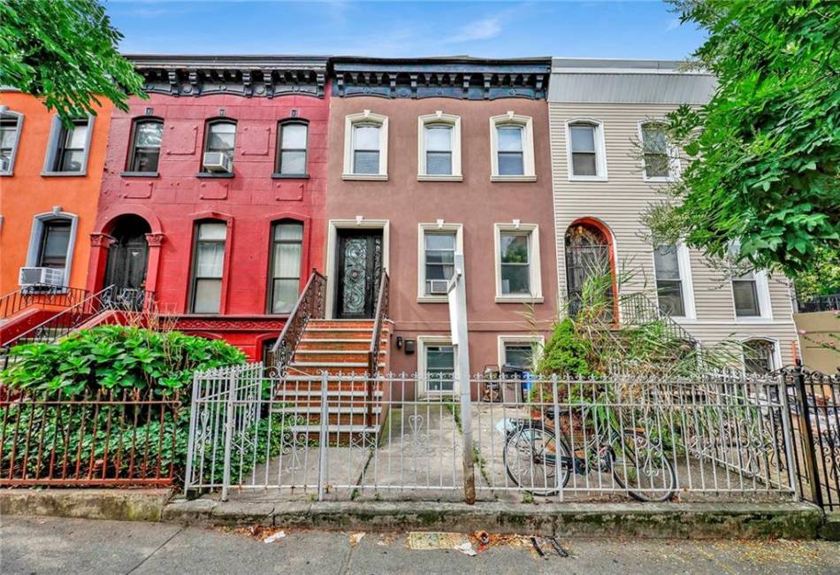 218 9th Street, Brooklyn, New York 11215, 4 Bedrooms Bedrooms, ,3 BathroomsBathrooms,Residential,For Sale,9th,487299