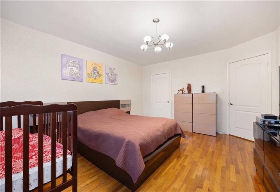 2738 Brown Street, Brooklyn, New York 11235, 5 Bedrooms Bedrooms, ,4 BathroomsBathrooms,Residential,For Sale,Brown,487307